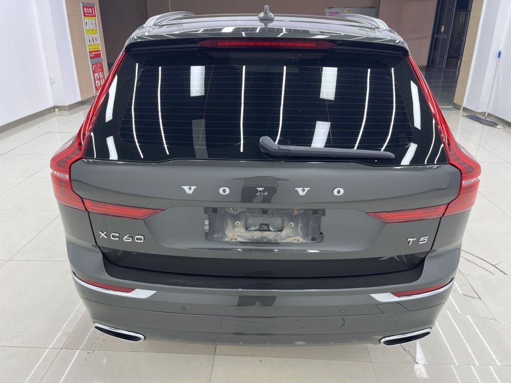 Volvo XC60 2021 T5 AWD Intelligent Luxury Edition - Huishida Trading