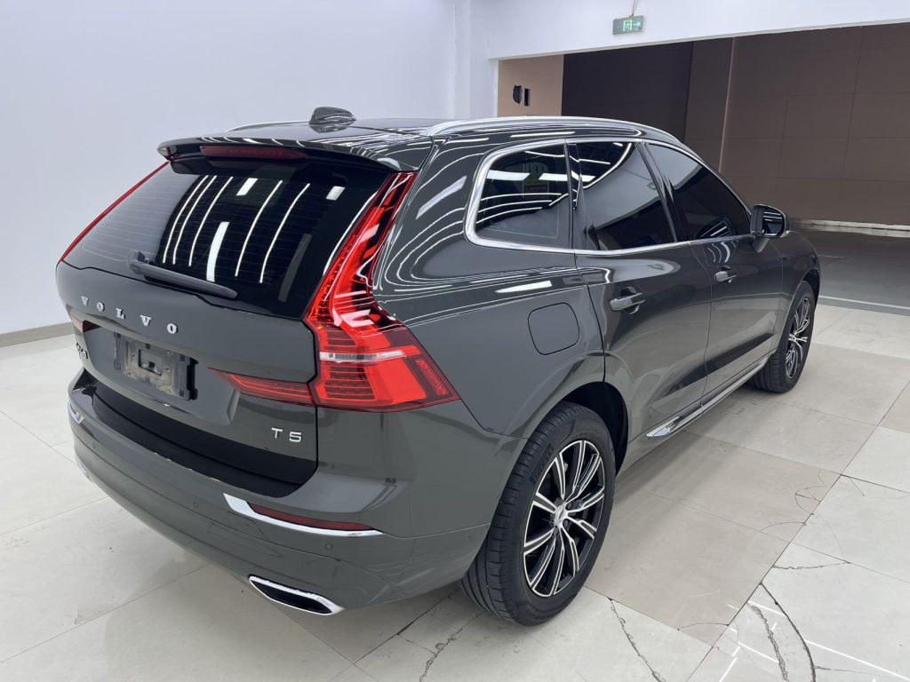 Volvo XC60 2021 T5 AWD Intelligent Luxury Edition - Huishida Trading