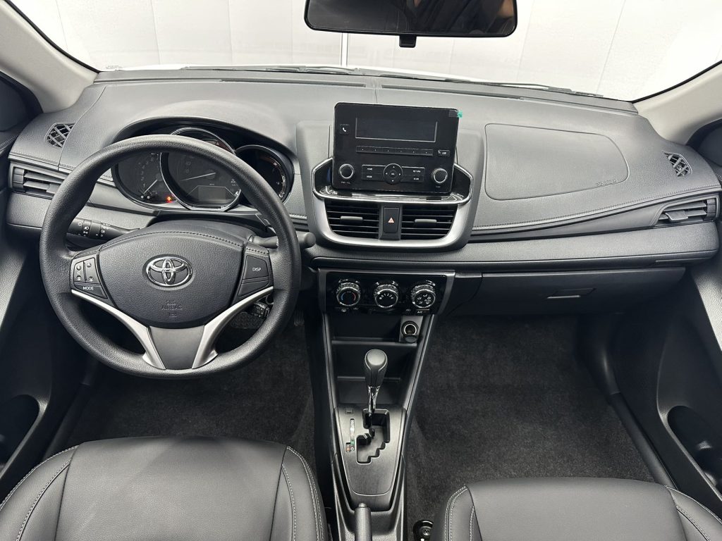 Toyota YARiS L 2022 Модель Yaris X 1.5L CVT Luxury PLUS Edition - Huishida Trading