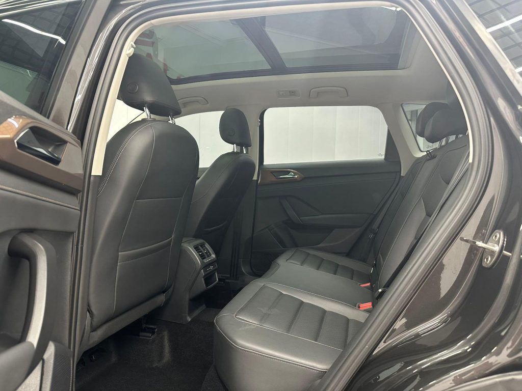 Volkswagen Tharu 2021 280TSI Two-Wheel Drive Luxury Edition PLUS - Huishida Trading