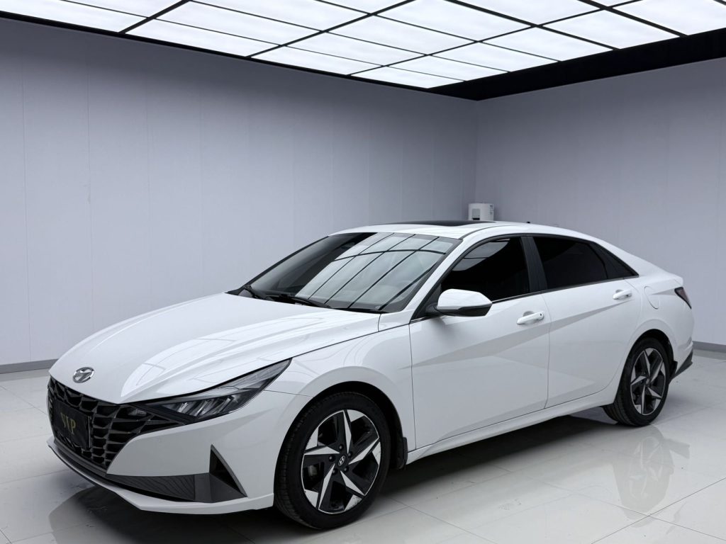 Hyundai Elantra 2022 1.5L CVT LUX Premium Edition - Huishida Trading