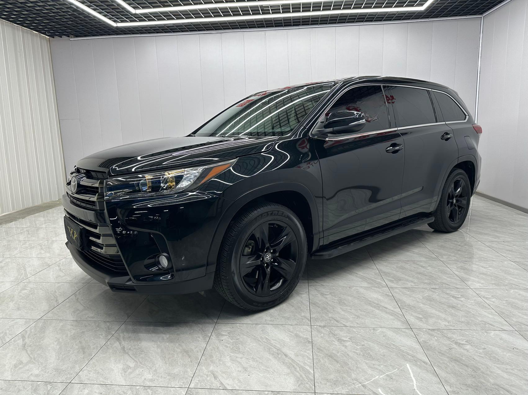 Toyota Highlander  2021 2.0T 4WD Knight Edition 7-местный