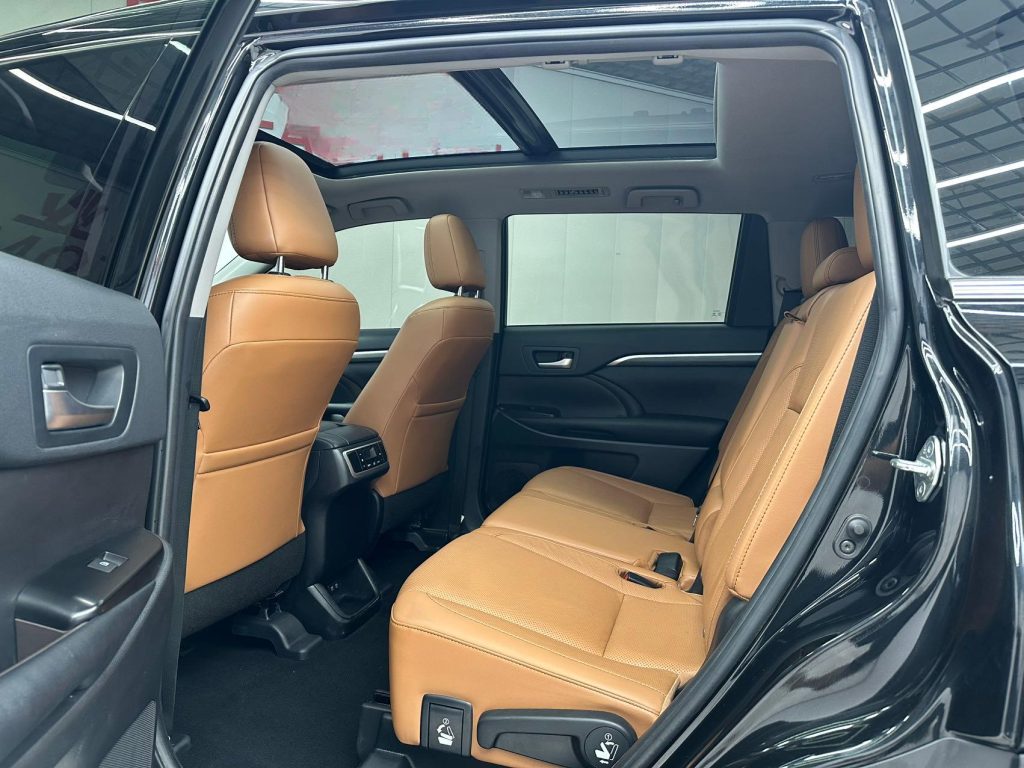 Toyota Highlander 2021 2.0T 4WD Knight Edition 7-местный - Huishida Trading