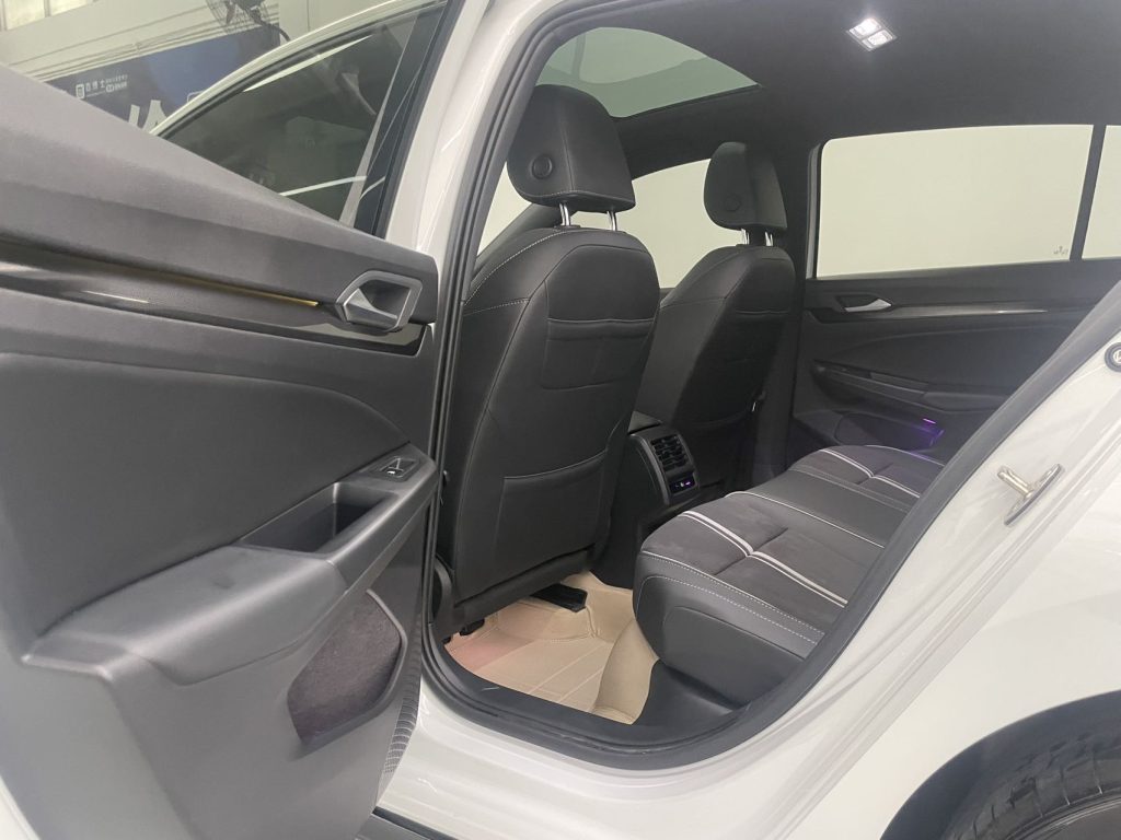 Volkswagen Golf 2021 280TSI DSG R-Line - Huishida Trading