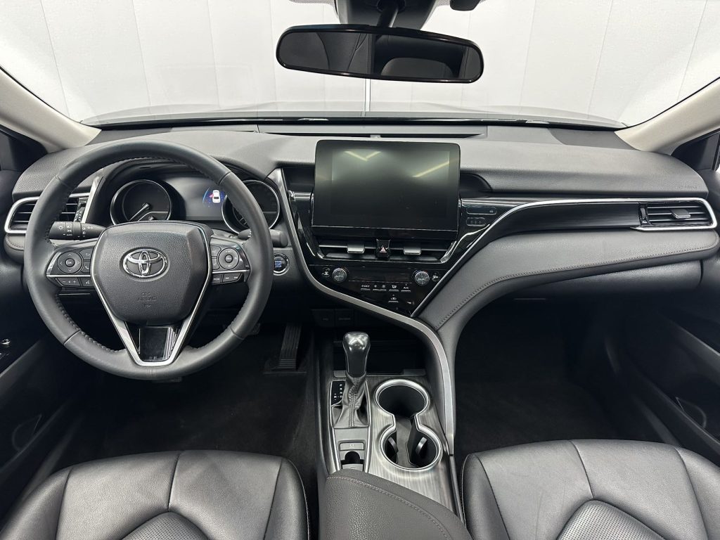 Toyota Camry 2021 года 2.0G Luxury Edition - Huishida Trading