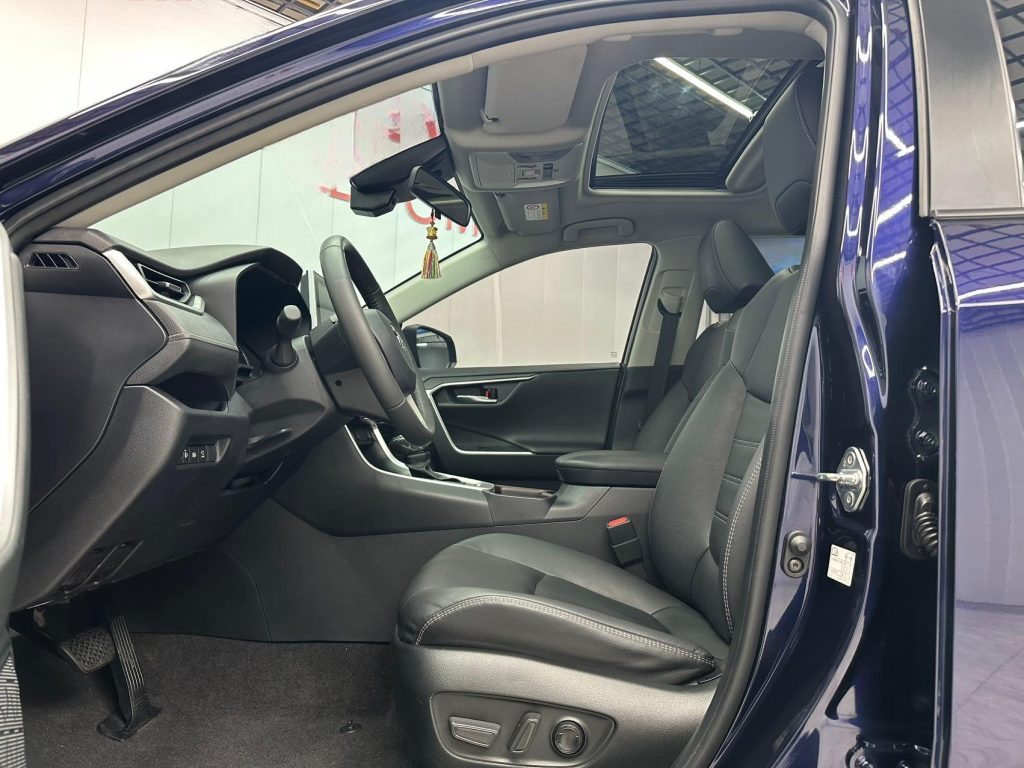 Toyota RAV4 2022 Модель 2.0L CVT с двухколесным приводом Style PLUS Edition - Huishida Trading