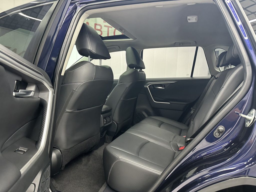 Toyota RAV4 2022 Модель 2.0L CVT с двухколесным приводом Style PLUS Edition - Huishida Trading