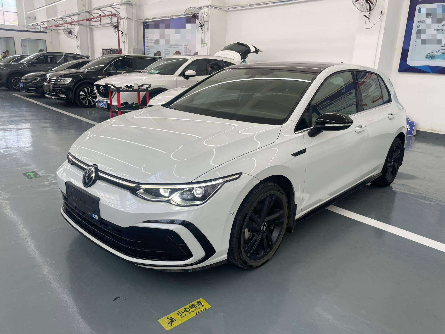 2021 Volkswagen Golf  R-Line