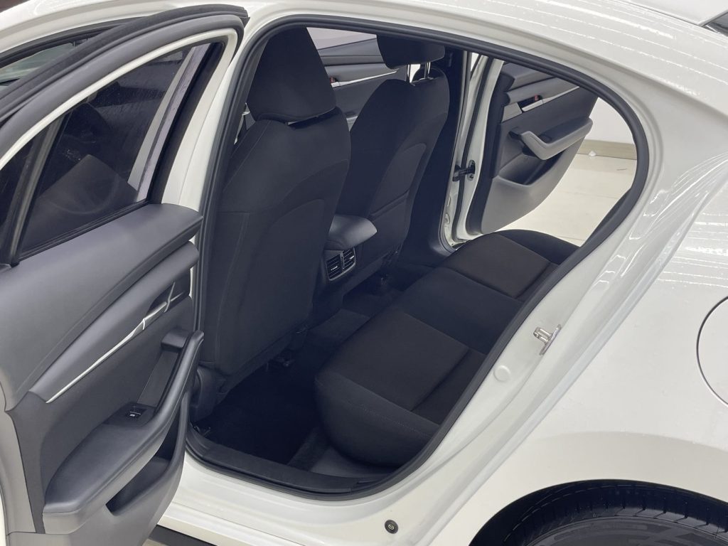 2021 Mazda3 Axela 1.5L Premium Edition - Huishida Trading