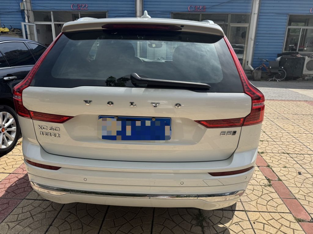 Volvo XC60 2022 B5 Полный привод Intelligent Luxury Edition - Huishida Trading