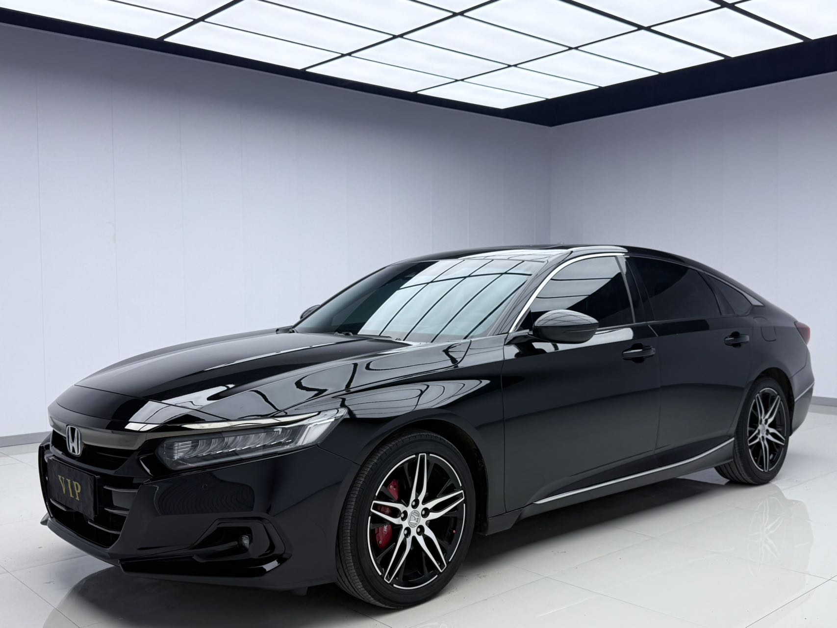 Honda Accord  2022 Модель 260TURBO Phantom Night · Prestige Edition