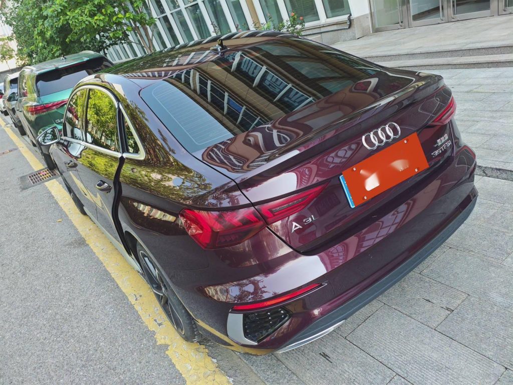 Audi A3L Limousne35TFSI Спортивный стиль Модель 2022 года - Huishida Trading