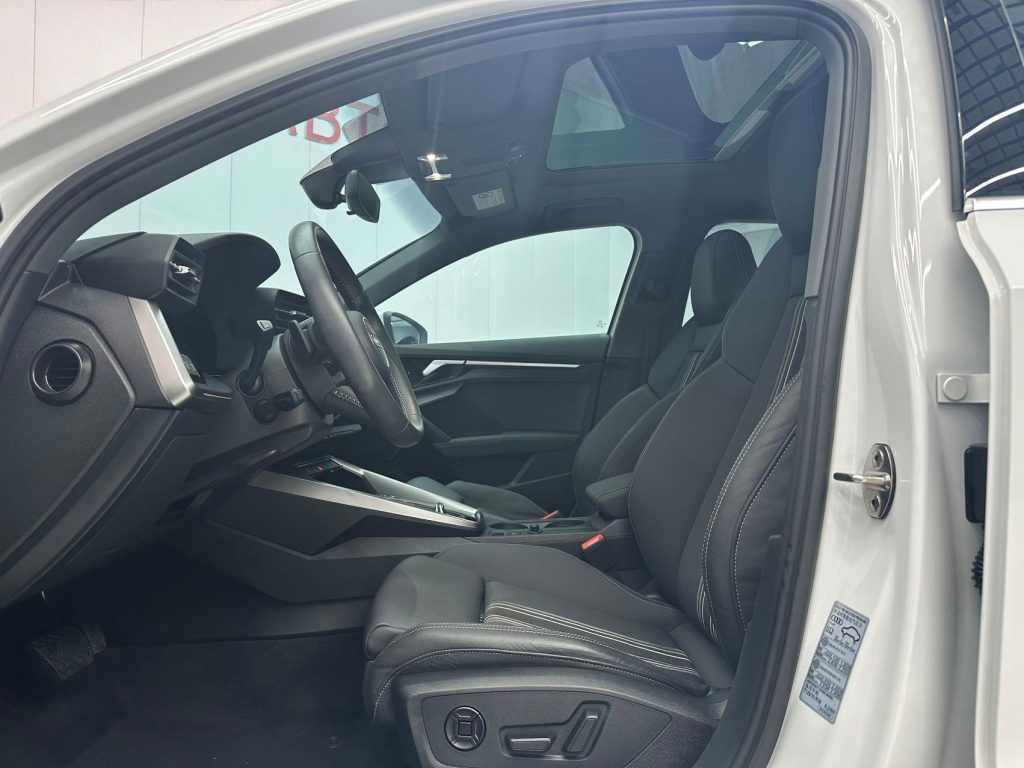 Audi A3 2022 Sportback 35 TFSI Sportline - Huishida Trading