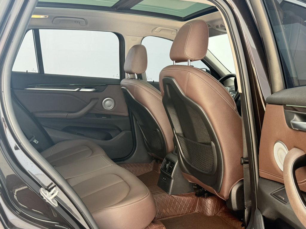 BMW X1 2021 xDrive25Li Luxury Edition - Huishida Trading