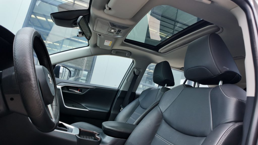 TOYOTA RAV4 2,0 л CVT Передний привод Style PLUS Edition - Huishida Trading