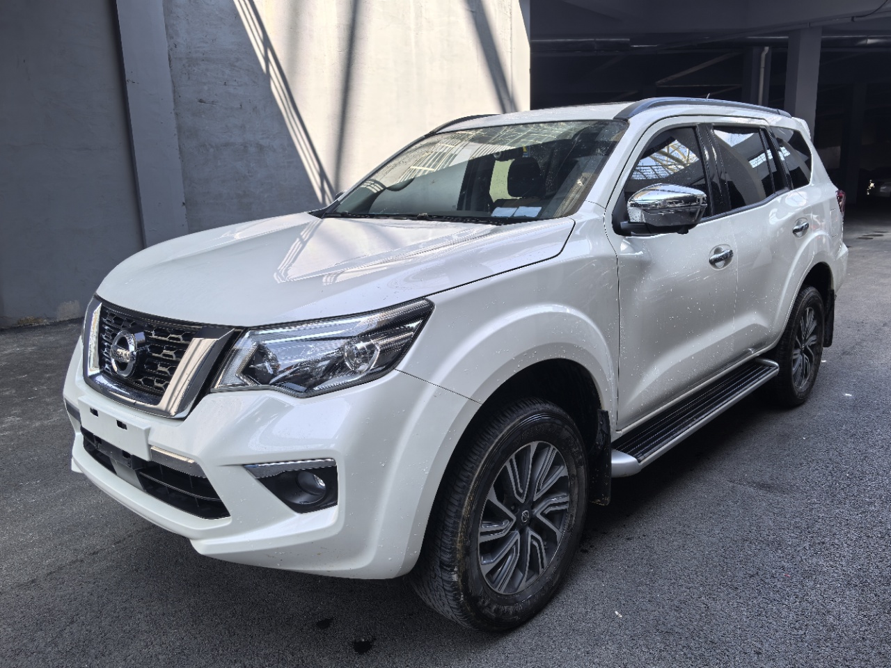 2020 Nissan Terra 2.5L XV 4WD Автоматическая коробка передач Полный привод Флагманская модель