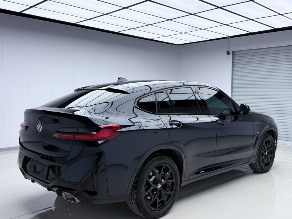 BMW X4 2022 xDrive 25iM Sport Package - Huishida Trading