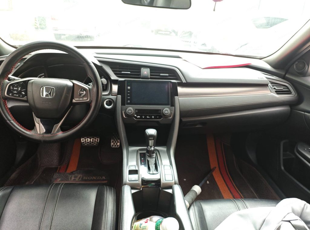 civic HATCHBACK 220TURBO CVT: вершина стильного и крутого дизайна - Huishida Trading
