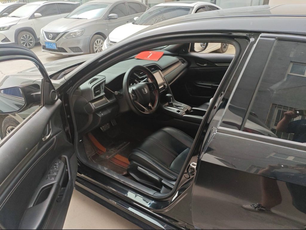 civic HATCHBACK 220TURBO CVT: вершина стильного и крутого дизайна - Huishida Trading