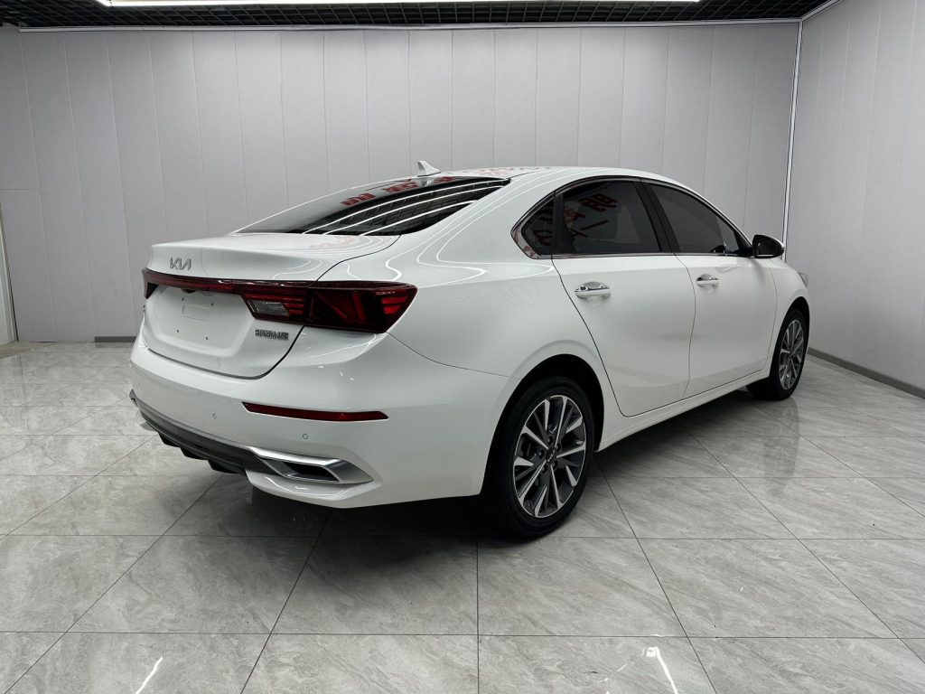 Kia K3 2021 года 1,5 л CVT Fashion Edition - Huishida Trading