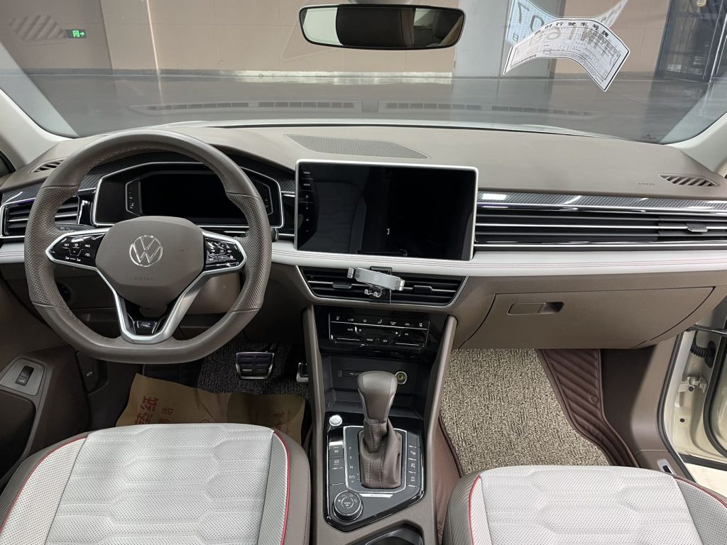 Tiguan L 2023 380TSI Автоматическая коробка передач 4WD R-Line Flagship Edition 7-местный - Huishida Trading