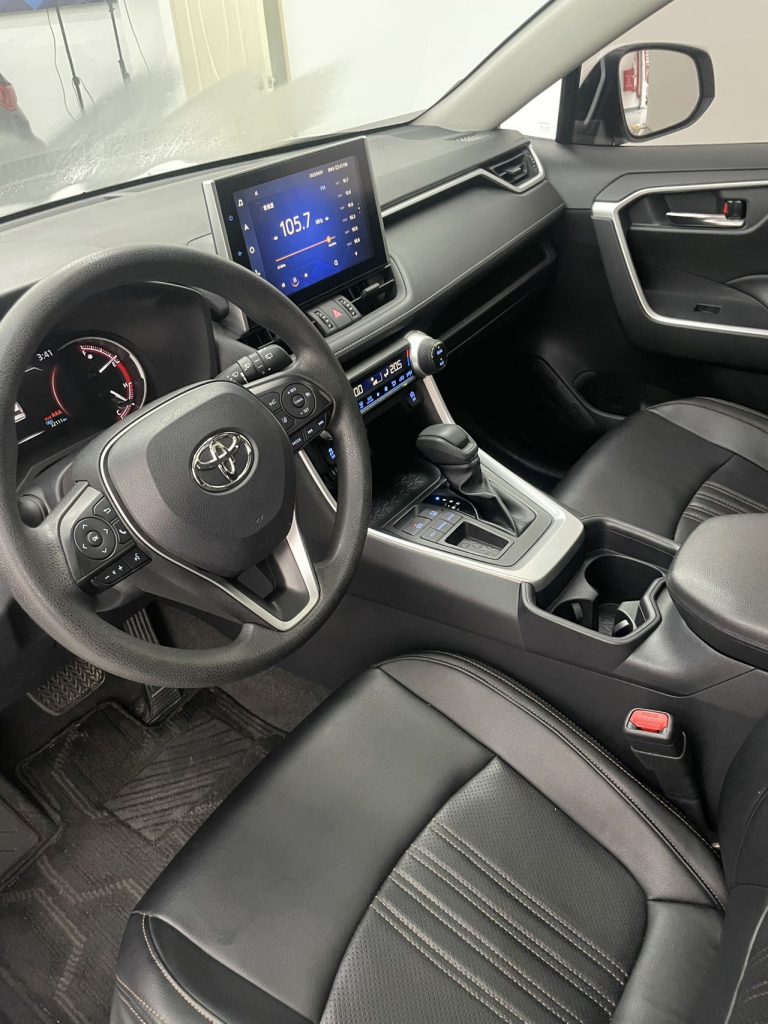 Toyota RAV4 2021 года 2,0 л CVT 2WD Style Edition - Huishida Trading