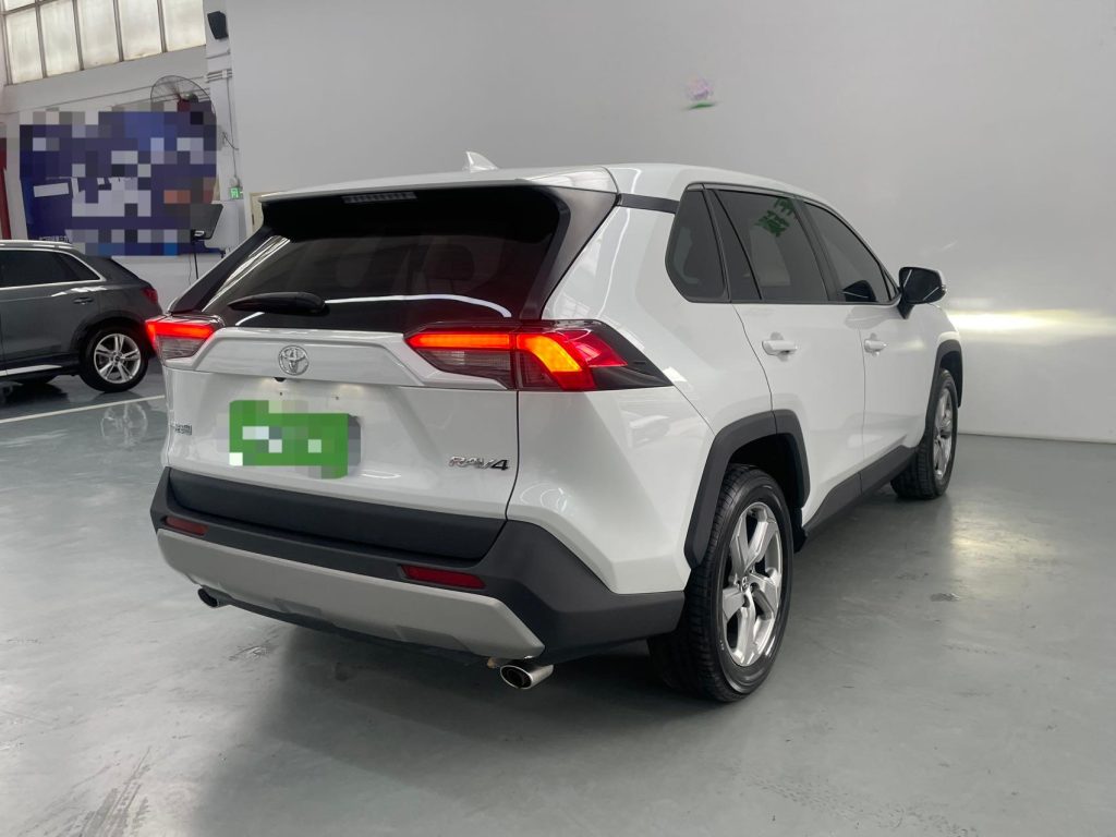 Toyota RAV4 2021 года 2,0 л CVT 2WD Style Edition - Huishida Trading