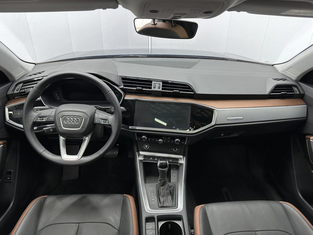 Audi Q3 2022 Model 35 TFSI Style Plus - Huishida Trading