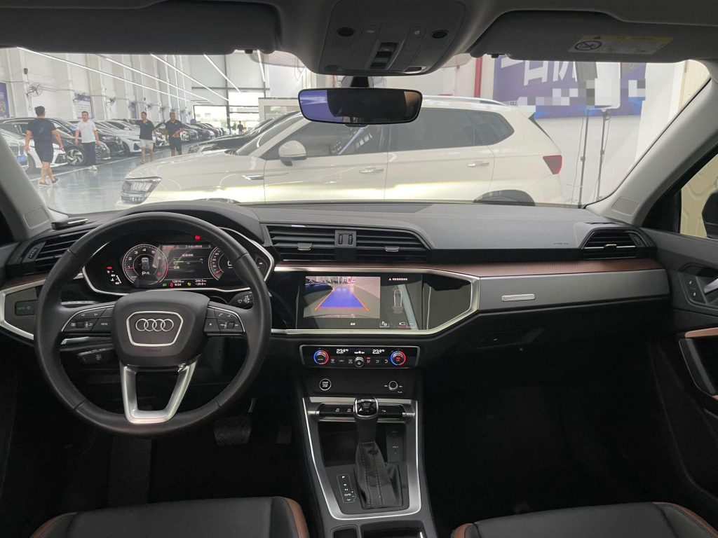 Audi Q3 2022 года 35 TFSI Elegance Edition - Huishida Trading