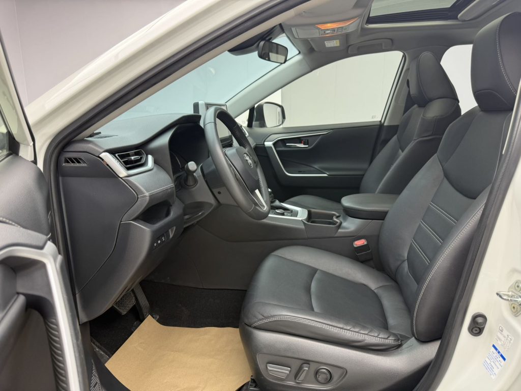 RAV4 2020 Dual-Hybrid 2.5L E-CVT 4WD Elite PLUS Edition - Huishida Trading