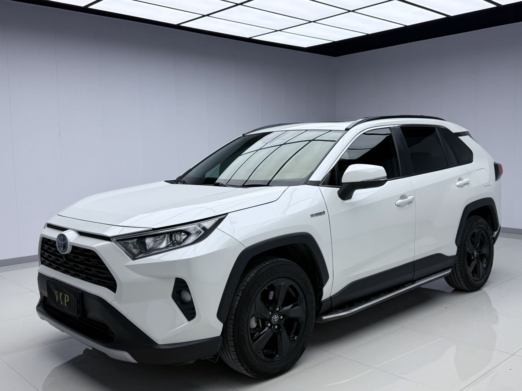 RAV4 2020 Dual-Hybrid 2.5L E-CVT 4WD Elite PLUS Edition