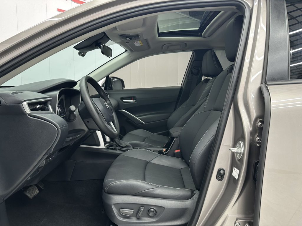 Toyota Frontlander 2022 2.0L CVT Luxury Edition - Huishida Trading