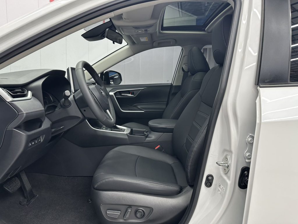 Toyota RAV4 2021 года 2,0 л CVT с передним приводом Style PLUS Edition - Huishida Trading