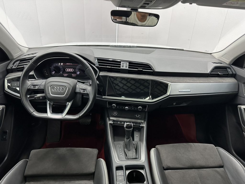 Audi Q3 2022 35 TFSI Sportline - Huishida Trading