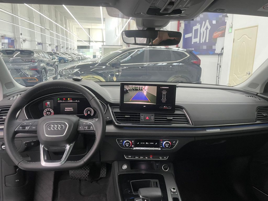 Audi Q5L 2021 года 45 TFSI Luxury Dynamic Edition - Huishida Trading