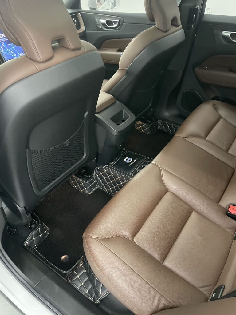 Volvo XC60 2023 Model B5 AWD Intelligent Luxury Edition - Huishida Trading