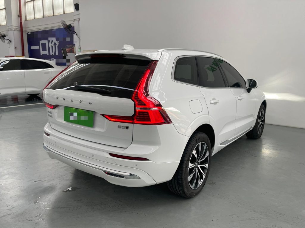 Volvo XC60 2023 Model B5 AWD Intelligent Luxury Edition - Huishida Trading
