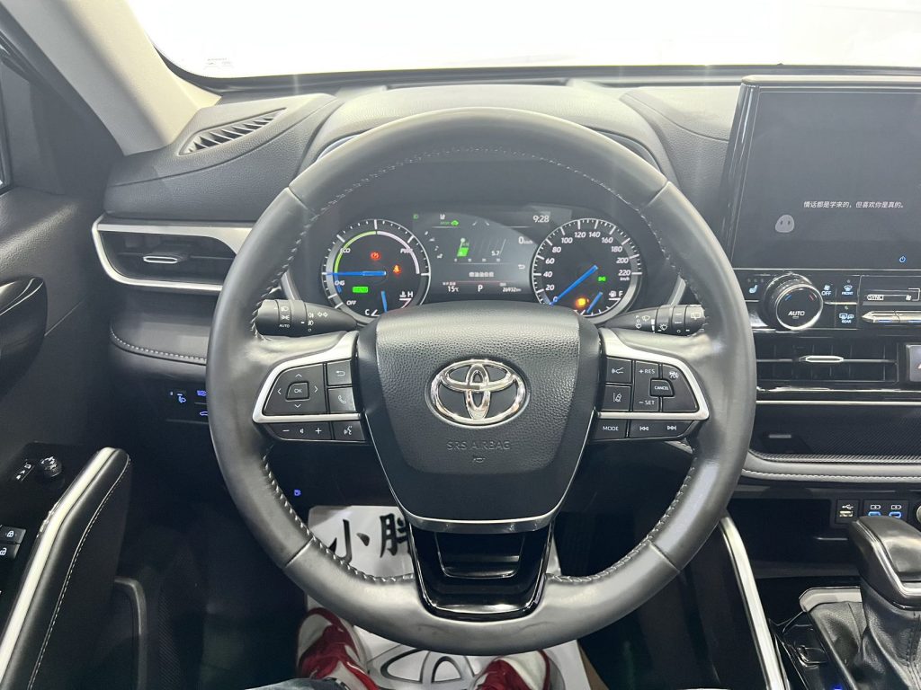Toyota Highlander 2022 Dual-Hybrid 2.5L 4WD Premium Edition 7-местный - Huishida Trading