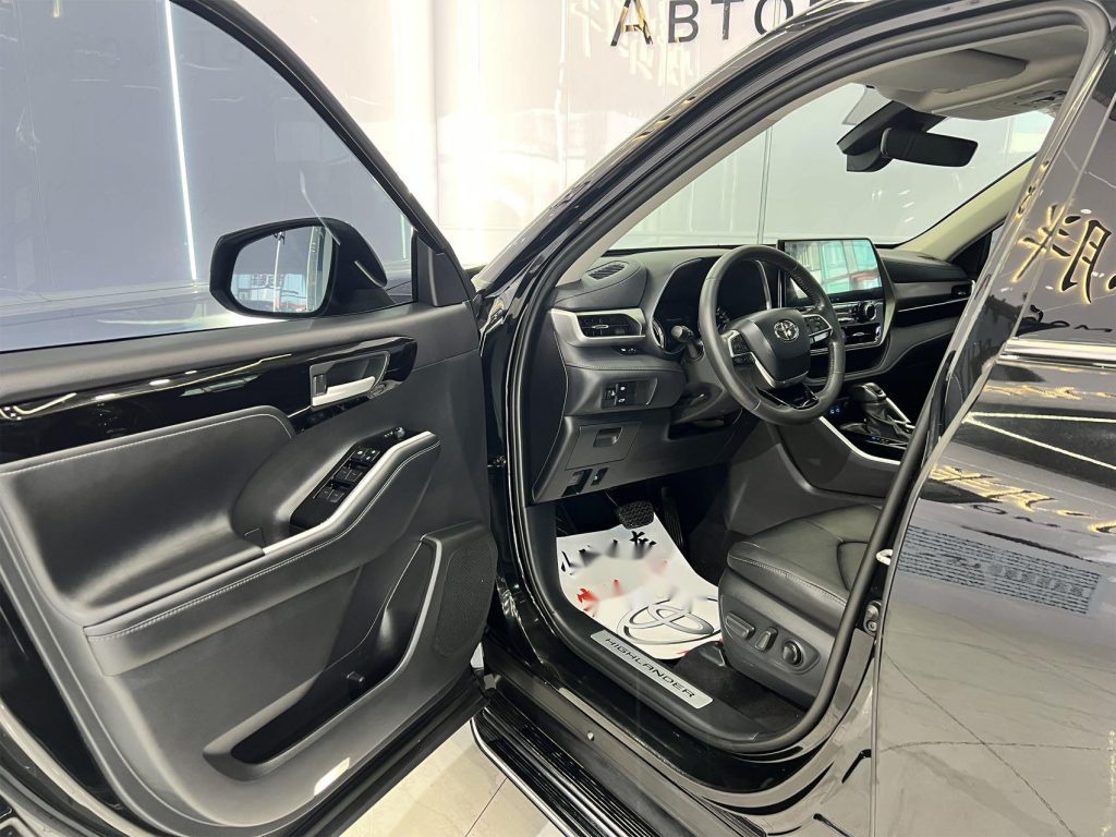Toyota Highlander 2022 Dual-Hybrid 2.5L 4WD Premium Edition 7-местный - Huishida Trading