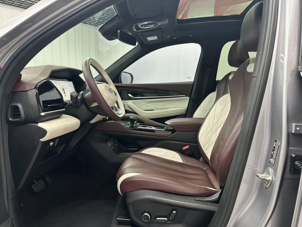 Geely Monjaro L 2021 года 2.0TD DCT EVO Двухколесный привод Флагманская версия - Huishida Trading