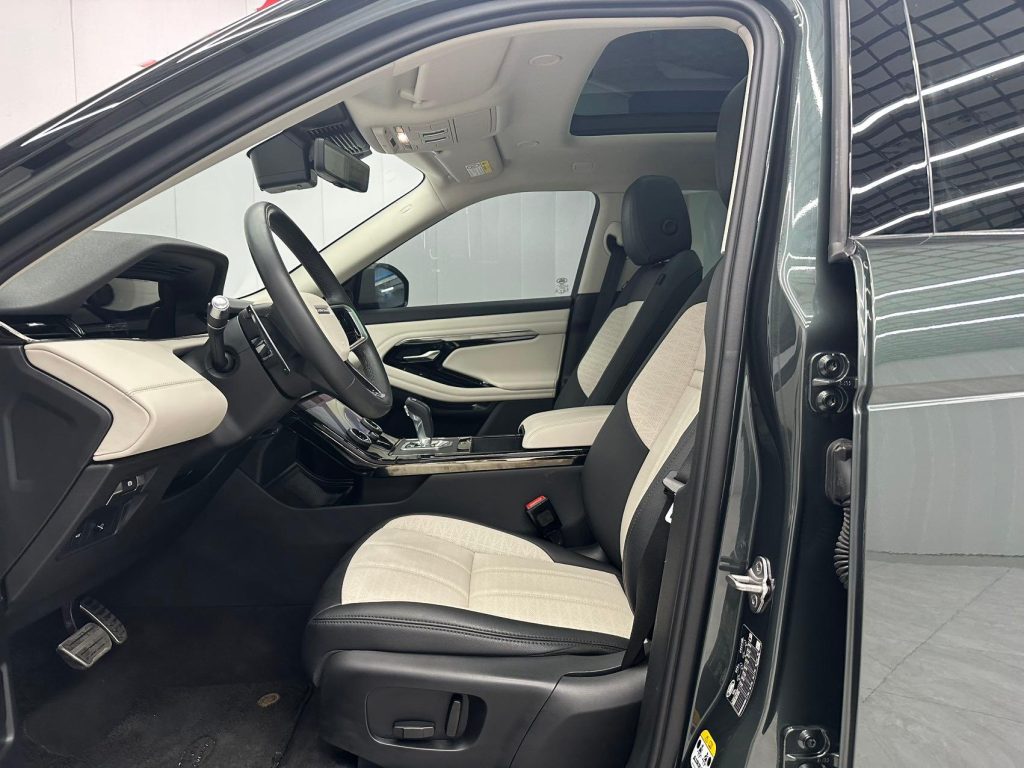 Land Rover Range Rover Evoque 2021 Evoque L 249PS R-Dynamic First Edition Launch Edition - Huishida Trading