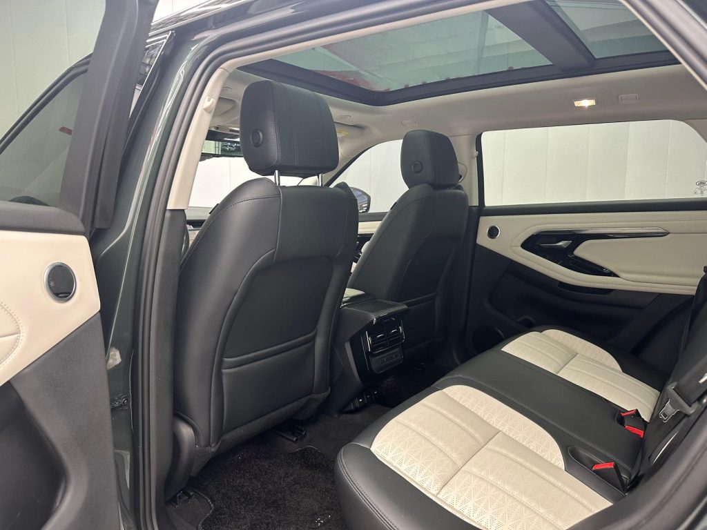 Land Rover Range Rover Evoque 2021 Evoque L 249PS R-Dynamic First Edition Launch Edition - Huishida Trading