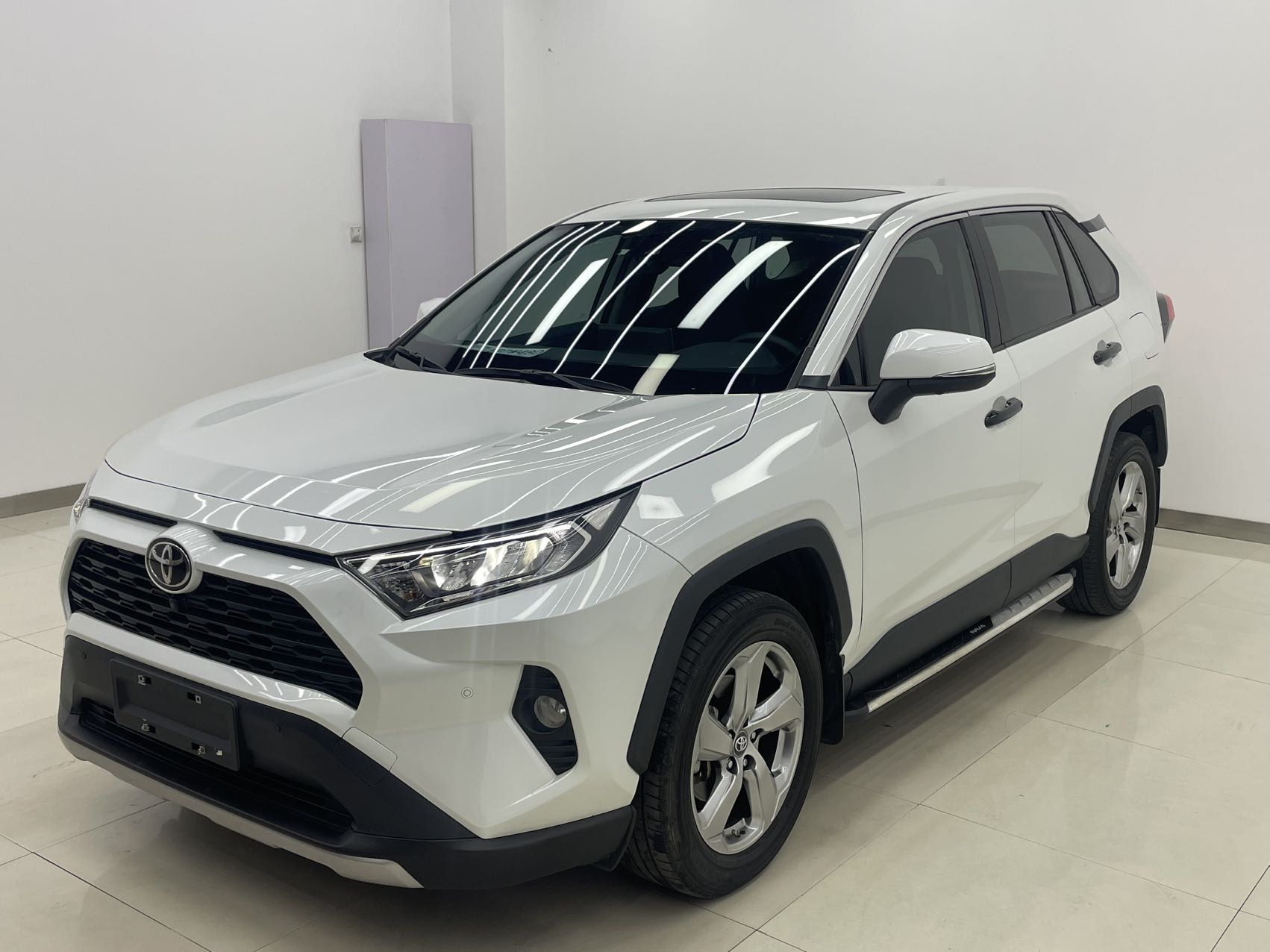 2021 Toyota RAV4  2.0L 2WD Style PLUS