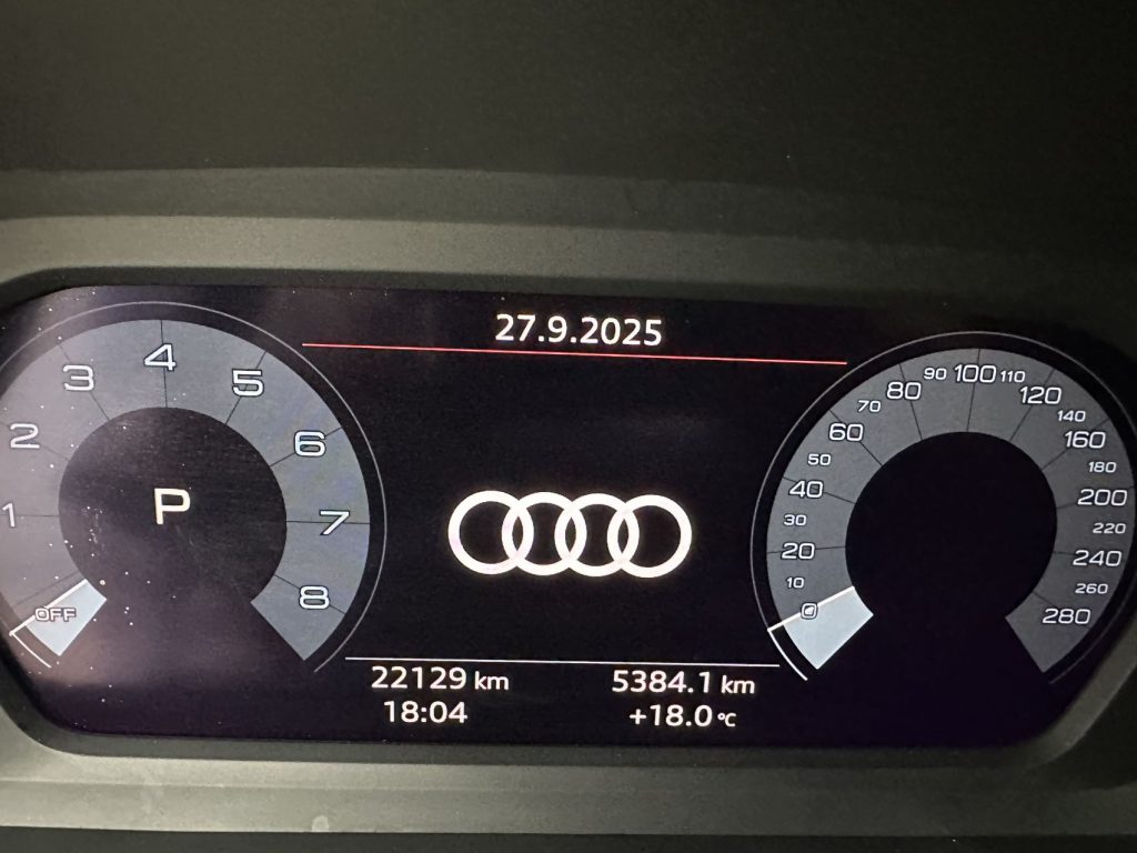 Audi A3 2021 Sportback 35 TFSI Sportline - Huishida Trading