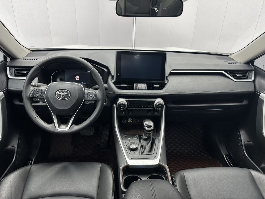 Toyota RAV4 Honour Edition Белый Модель 2021 года 2,0 л CVT 4WD Premium - Huishida Trading