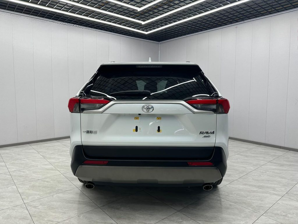 Toyota RAV4 Honour Edition Белый Модель 2021 года 2,0 л CVT 4WD Premium - Huishida Trading