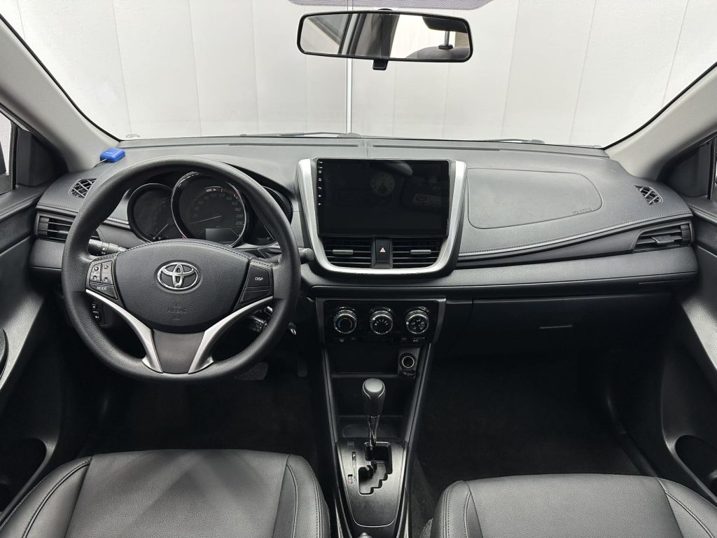 Toyota YARiS L 2021 Модель YARiS X 1.5L CVT Luxury Edition - Huishida Trading