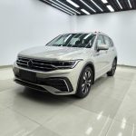 2022 Volkswagen Tiguan L  Two-Wheel Drive R-Line