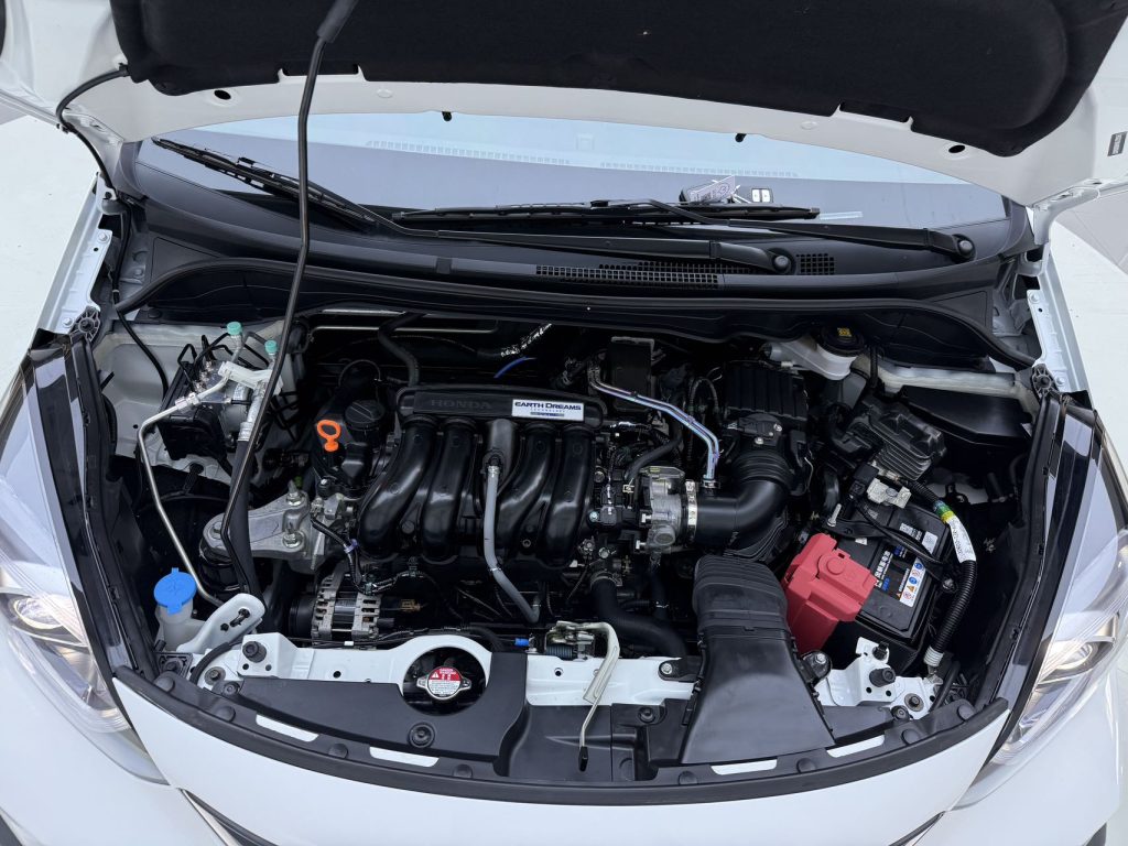 Honda Fit 2021 года 1,5 л CVT Trend Max Edition - Huishida Trading