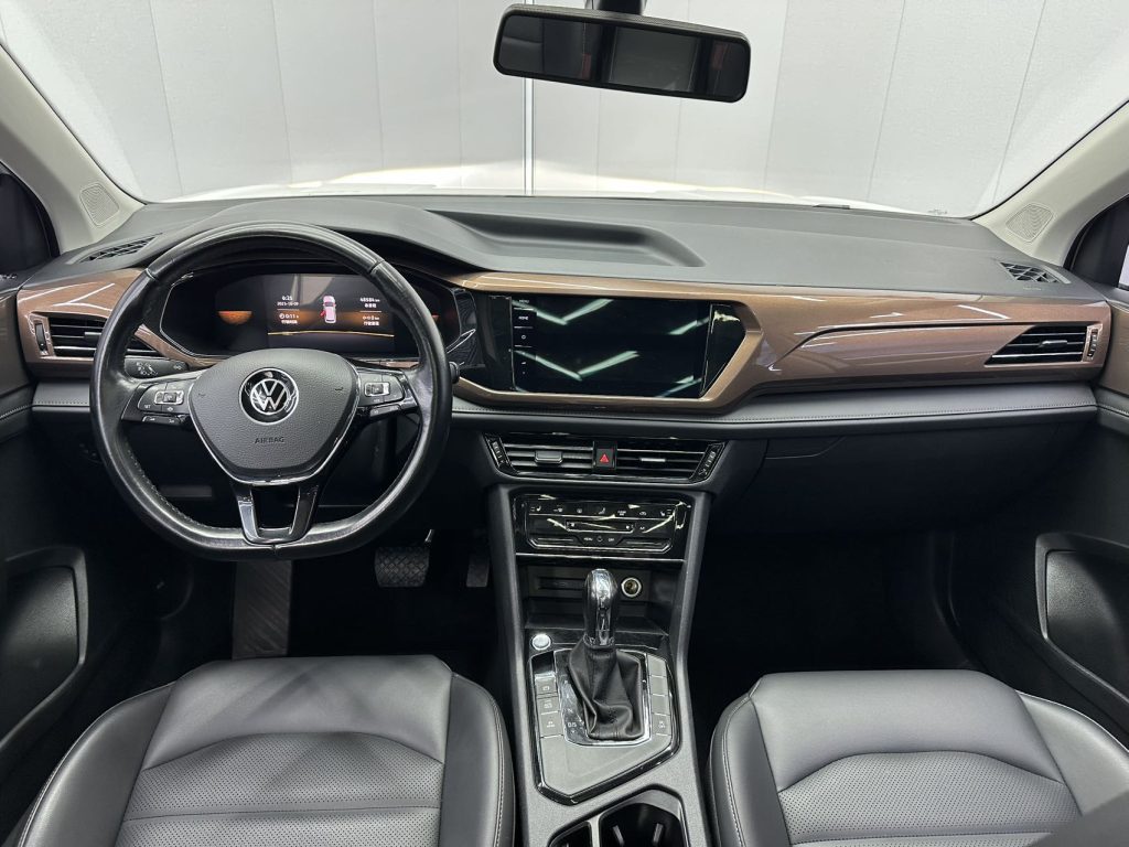 Volkswagen Tharu 2022 года 280TSI Передний привод Luxury Edition - Huishida Trading